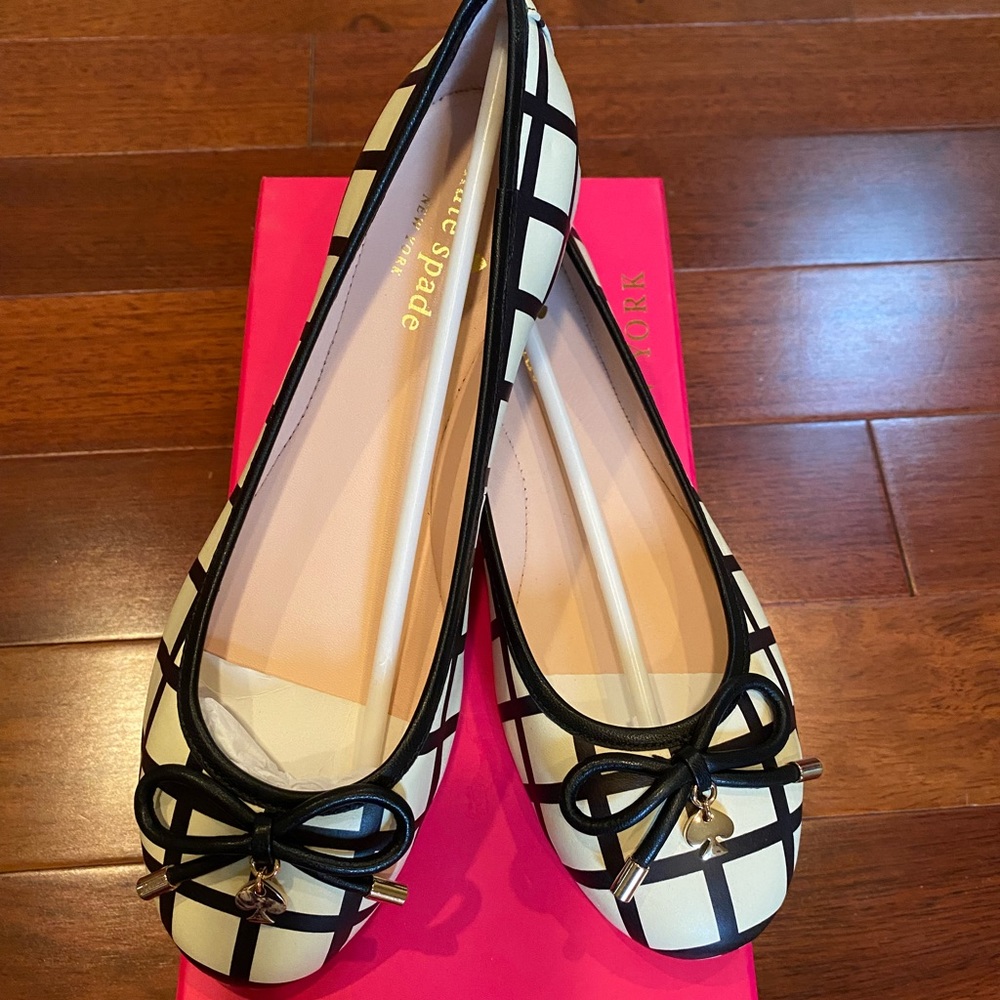 Kate Spade Willa Flat size 5.5 New in Box